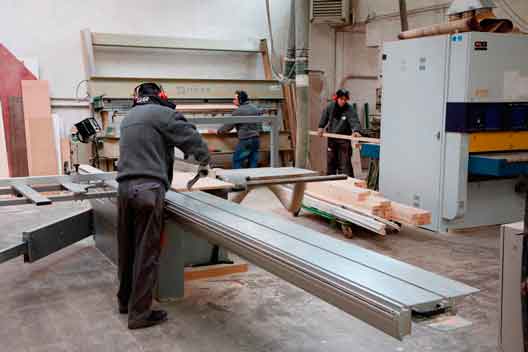 I laboratori per la lavorazione del legno di Centro Infissi Rondanini
