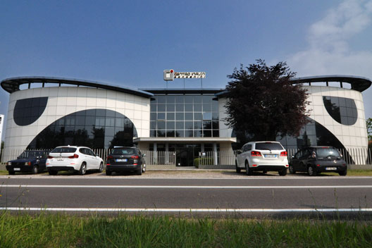 Vista esterna del nostro nuovissimo Showroom di Busto Garolfo